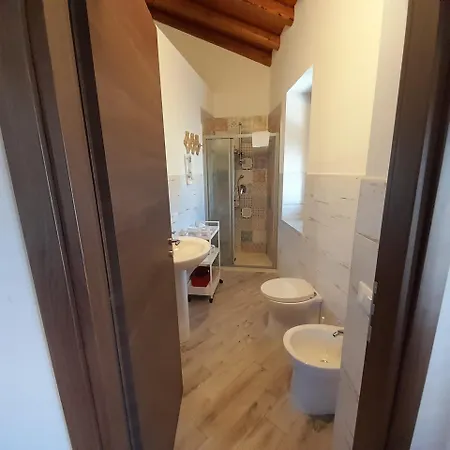 Enzo's Bed & Breakfast 4*